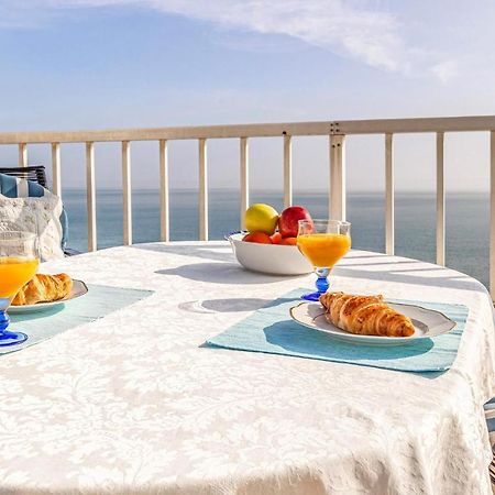 Cozy Apartment In Benalmadena With House Sea View Exteriör bild